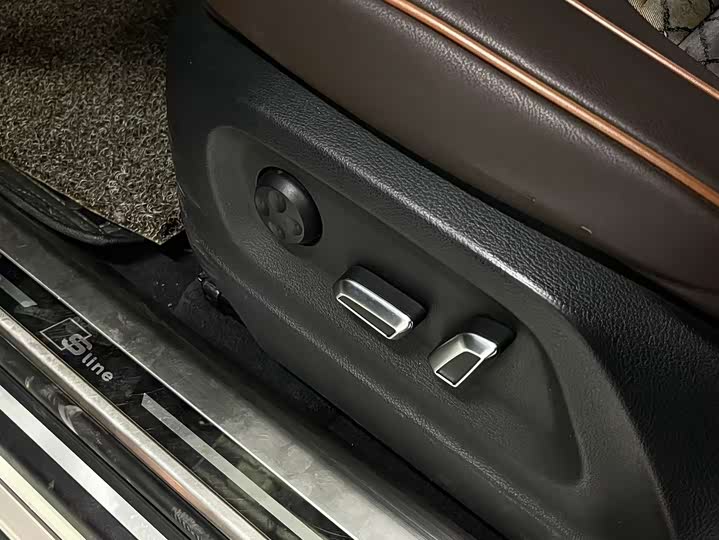 Audi Q5 2017 Plus 40 TFSI — фото 16