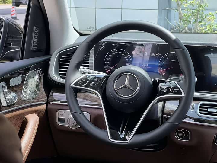 Mercedes-Benz GLE — фото 19