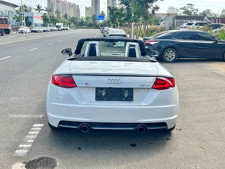 Audi TT 2015 TT Roadster 45 TFSI — фото 8