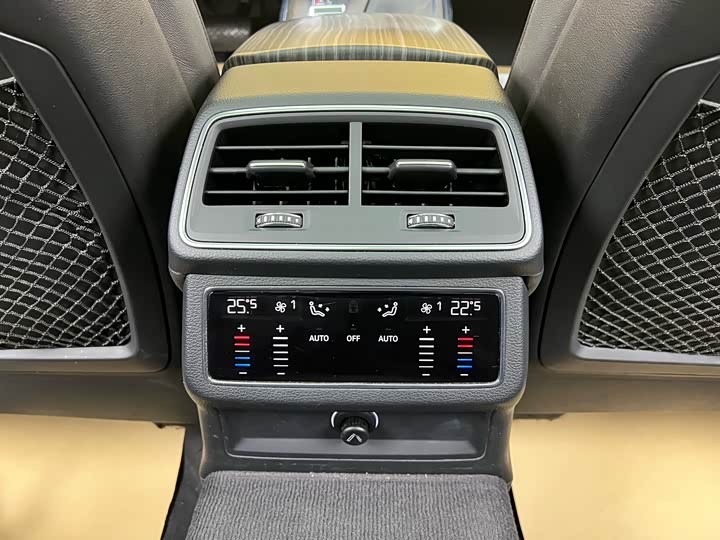 Audi A6L 2019 45 TFSI — фото 24