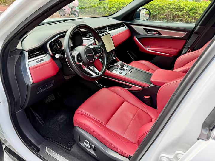 Jaguar F-PACE 2021 250 PS R-Dynamic S — фото 14