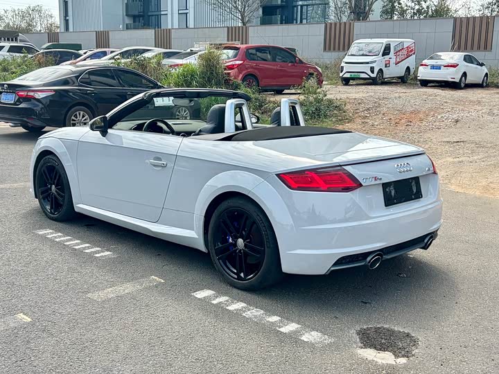 Audi TT 2015 TT Roadster 45 TFSI — фото 7