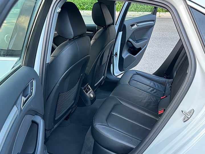 Audi A3 2018 30 Limousine 40 TFSI — фото 17