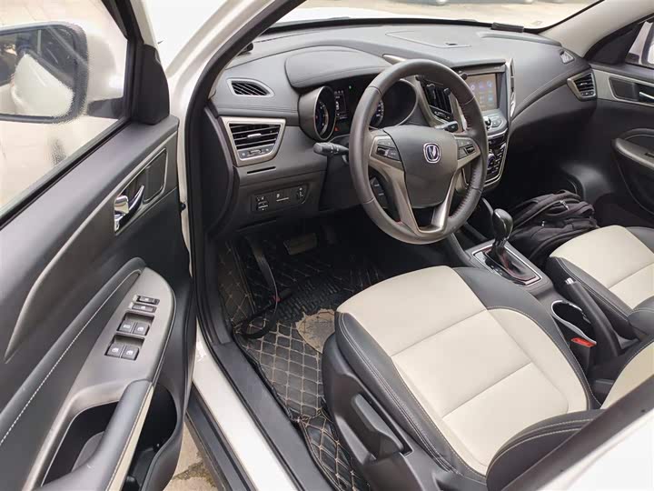 Changan CS35 2017 1.6 L ATLuxury — фото 12