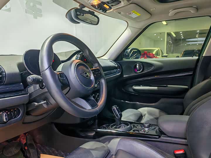 MINI Clubman — фото 5