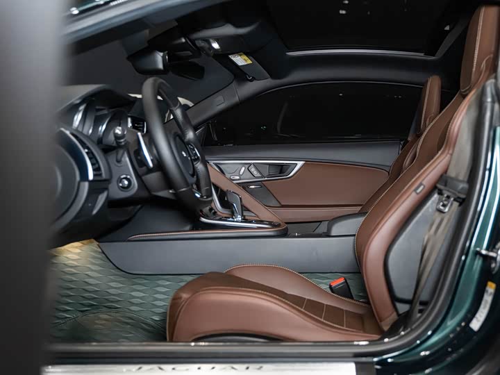 Jaguar F-TYPE 2019 2.0 T — фото 10