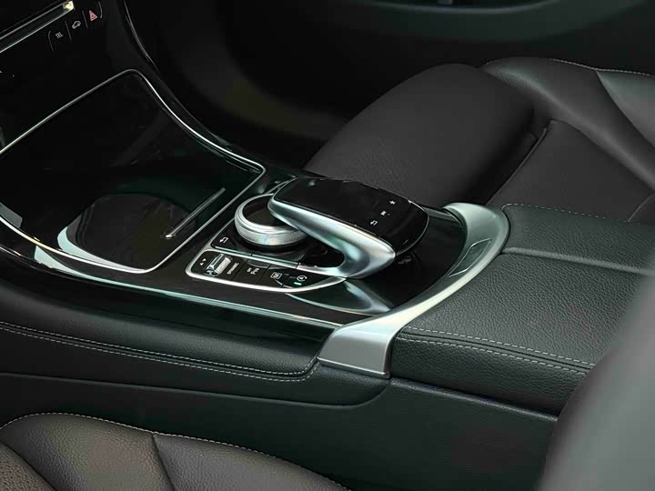 Mercedes-Benz GLC 200 L 4MATIC — фото 18