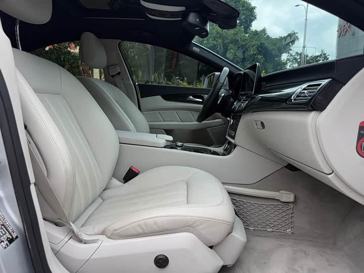 Mercedes-Benz CLS 320 — фото 12