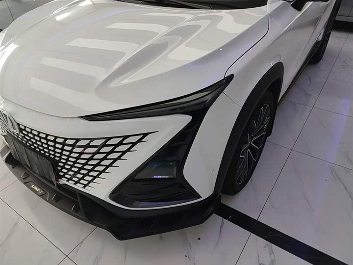 Changan UNI-T 2022 1.5 T Flagship — фото 18