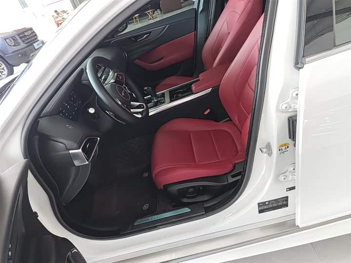 Jaguar XEL 2021 2.0 T 250 PS R-DYNAMIC S — фото 15