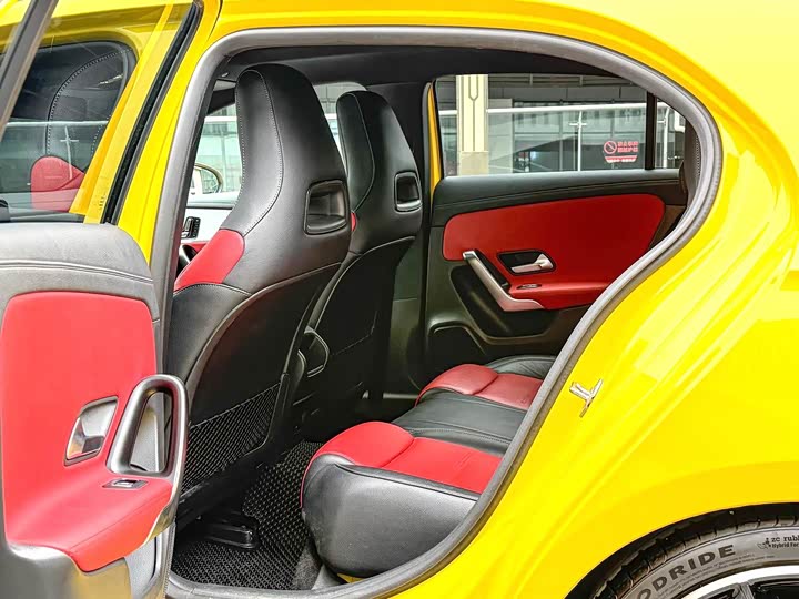 Mercedes-Benz A-Class 2022 AMG A 35 4 MATIC — фото 9