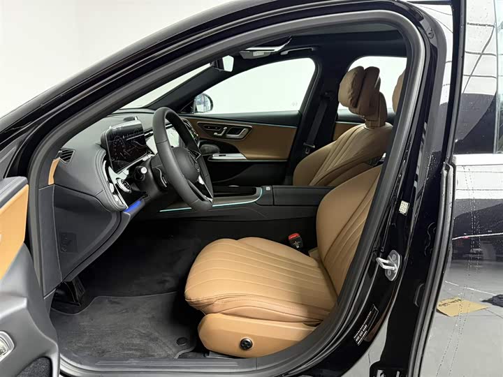Mercedes-Benz E-Class 2026 E 300 L Luxury — фото 11