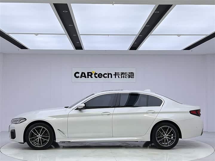 BMW 5-Series 2022 525 Li M — фото 8
