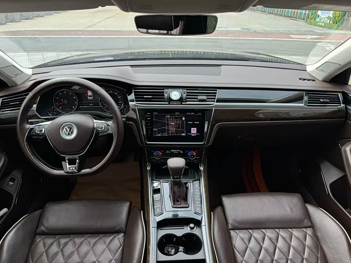 Volkswagen Phideon — фото 7