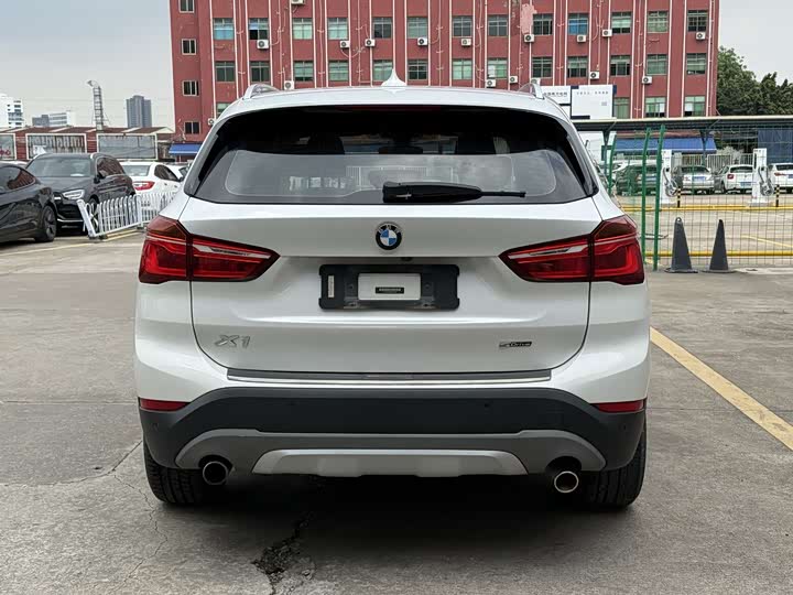 BMW X1 2019 s Drive 18 Li — фото 5
