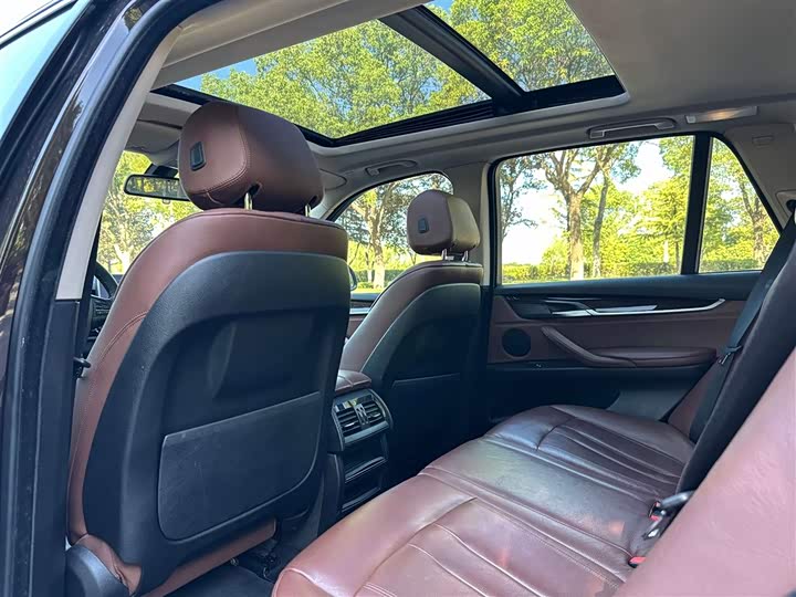 BMW X5 2014 x Drive 35i Leading — фото 11