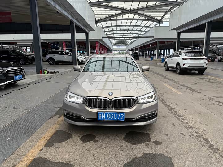 BMW 5 Series 525Li люкс-пакет — фото 2