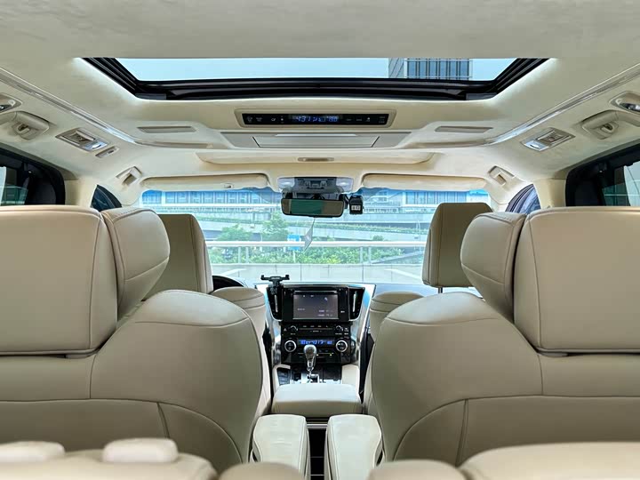 Toyota Vellfire — фото 15