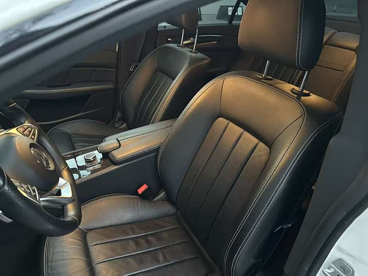 Mercedes-Benz CLS 2017 CLS 320 — фото 9