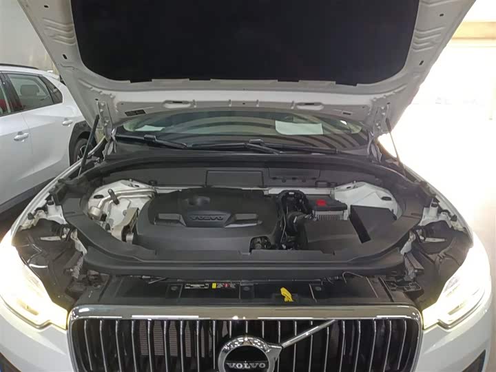 Volvo XC60 2019 T 5 4 WD VI — фото 16