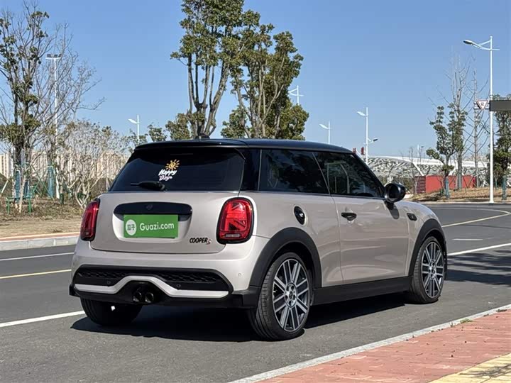 MINI Hatch — фото 19