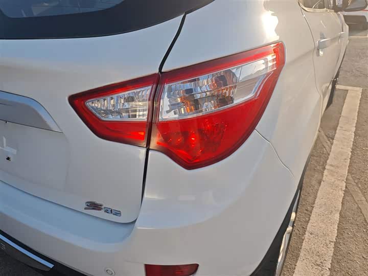 Changan CS35 2016 1.6 L MTLuxury IV — фото 8