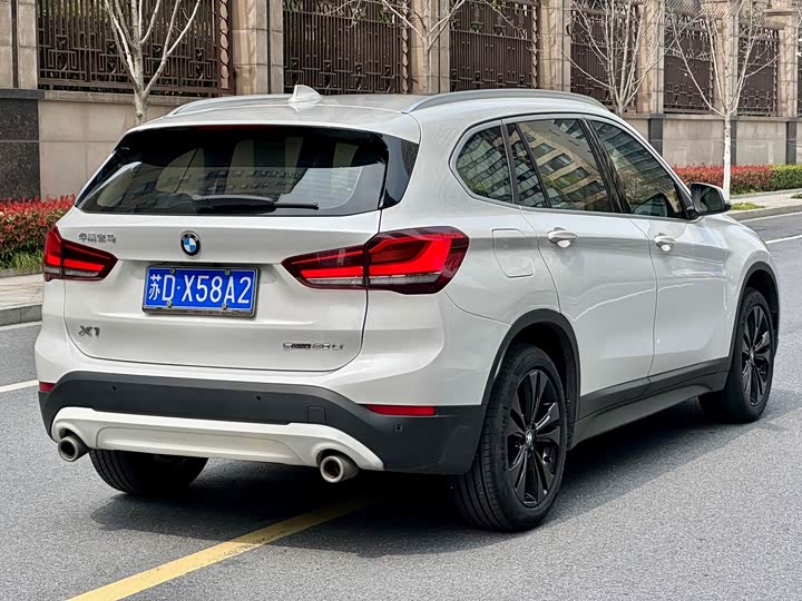 BMW X1 2020 s Drive 20 Li — фото 10