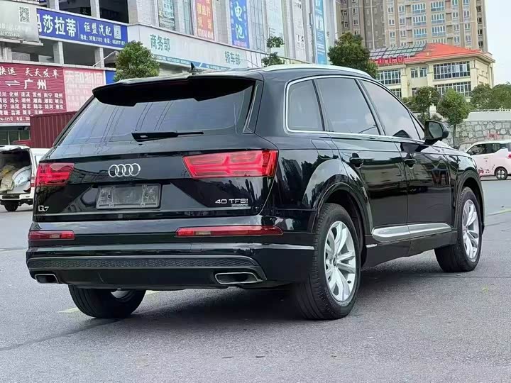 Audi Q7 2018 40 TFSI Comfort — фото 9