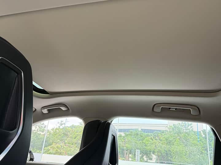 Hongqi HS3 PHEV 2024 115km — фото 10