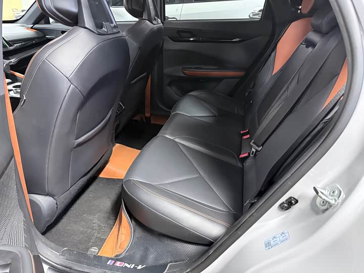 Changan UNI-V 2023 1.5 T — фото 10