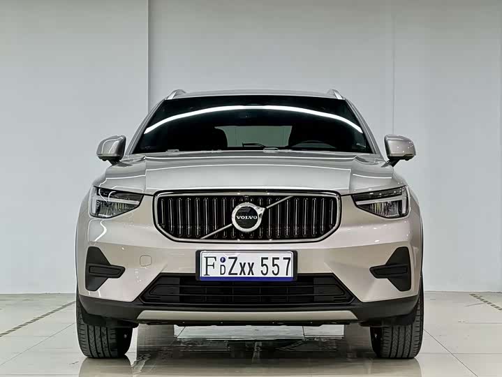 Volvo XC40 2024 B 3 — фото 2