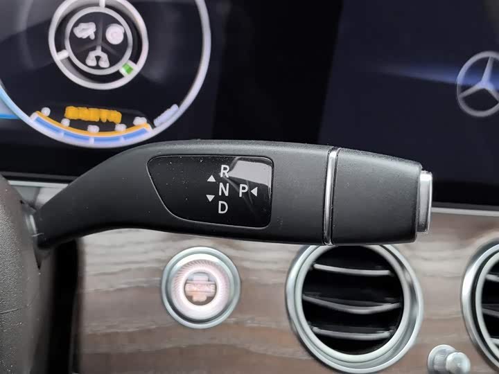 Mercedes-Benz E-Class 2020 E 260 L — фото 13