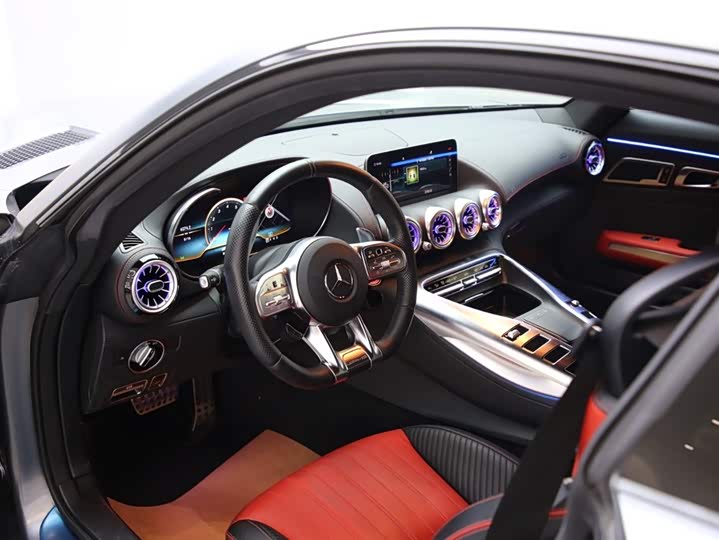 Mercedes-Benz AMG 2019 AMG GT — фото 10