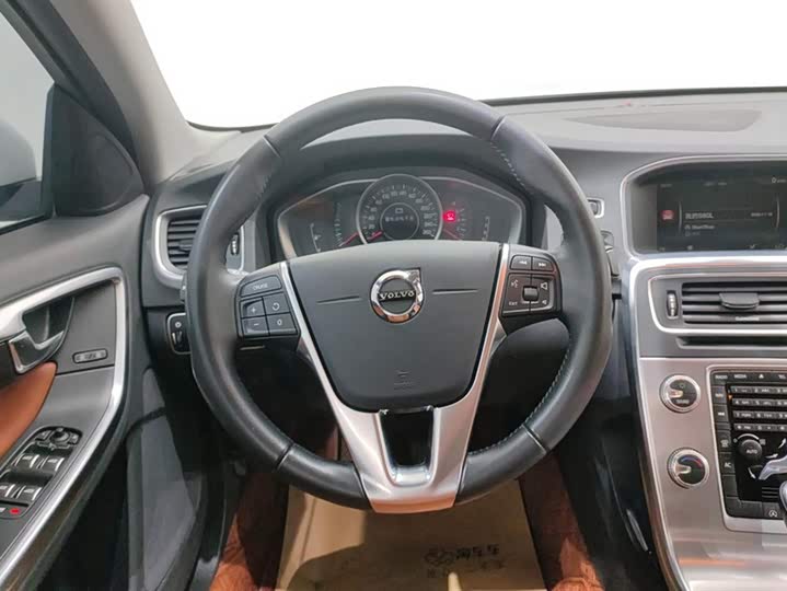 Volvo S60 2018 S 60 L T 3 — фото 15