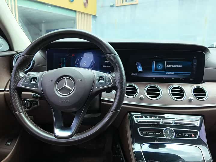 Mercedes-Benz E-Class E 320 L 4MATIC — фото 9