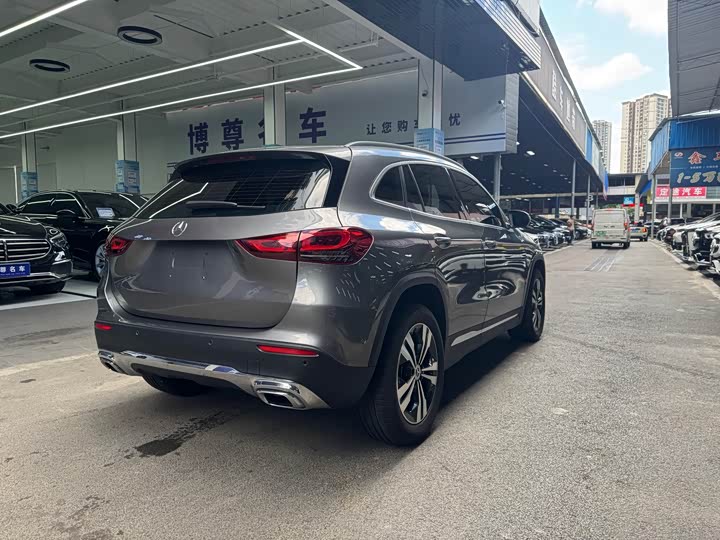 Mercedes-Benz GLA 2022 GLA 200 — фото 23
