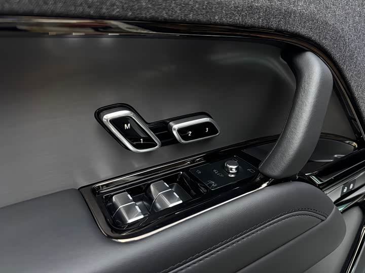 Land Rover Range Rover Sport — фото 20