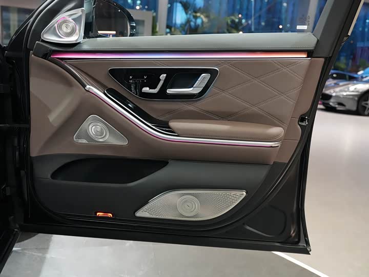 Maybach S-Class 2022 S 680 4 MATIC — фото 28