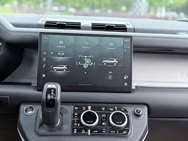 Land Rover Defender — фото 14