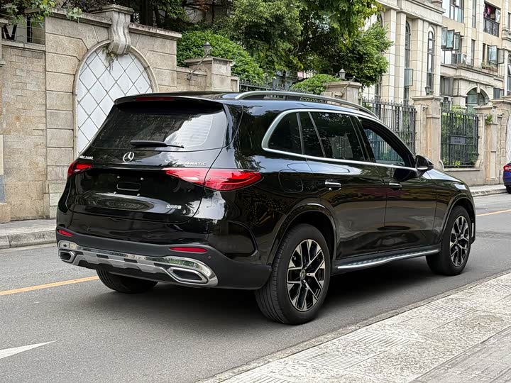 Mercedes-Benz GLC 2023 GLC 260 L 4 MATIC Luxury 7 — фото 14