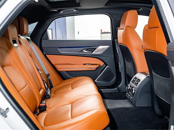 Jaguar XFL 2024 2.0 T P 300 4 WD — фото 23