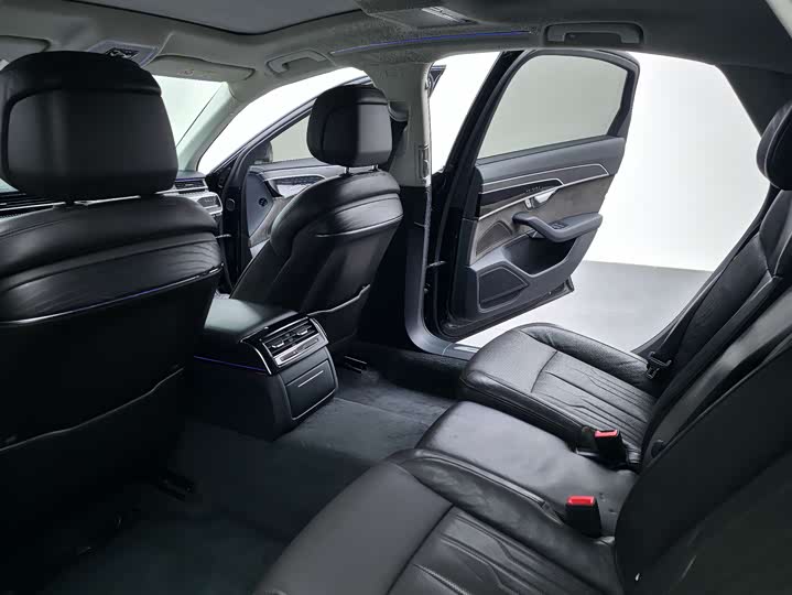 Audi A8 2019 Plus A 8 L 50 TFSI quattro Comfort — фото 19