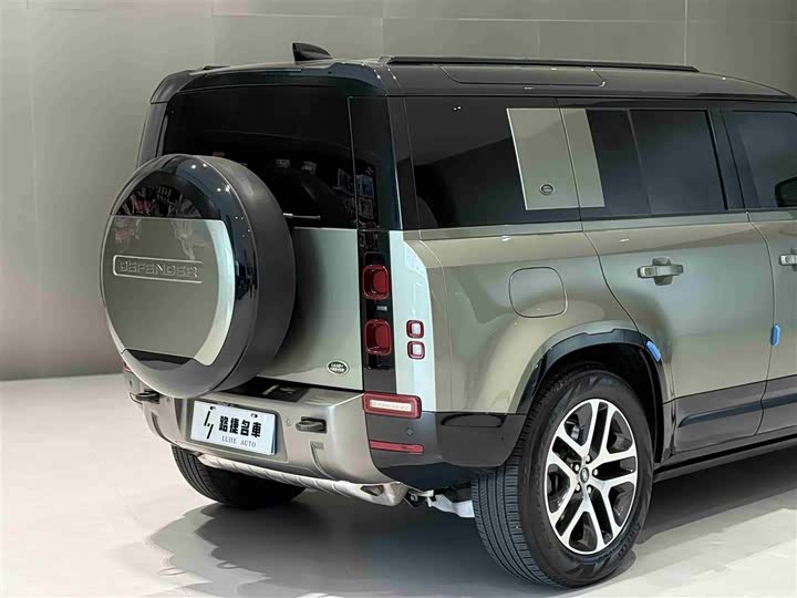 Land Rover Defender — фото 8