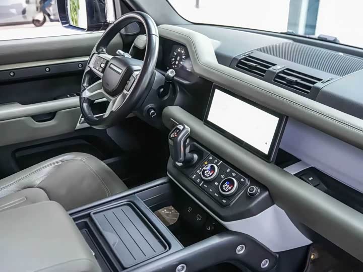 Land Rover Defender — фото 4