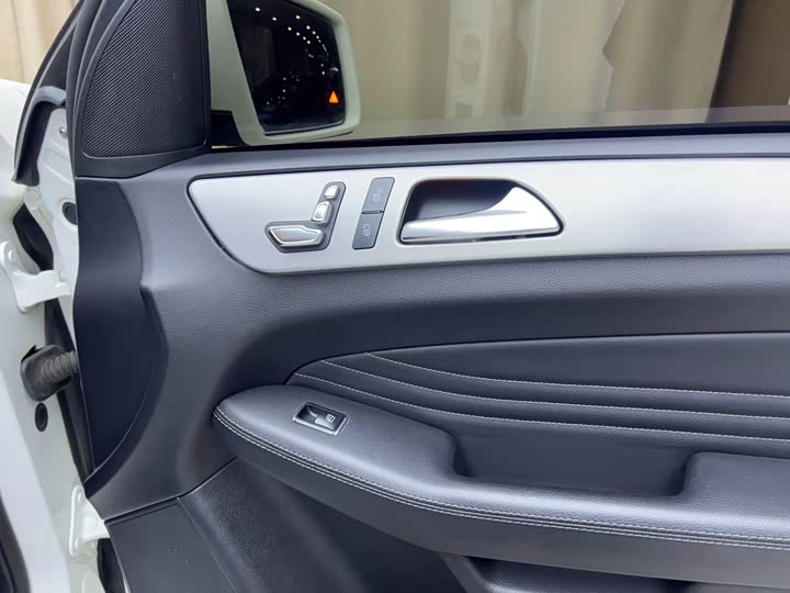 Mercedes-Benz GLE 2015 GLE 320 4 MATIC SUV — фото 5