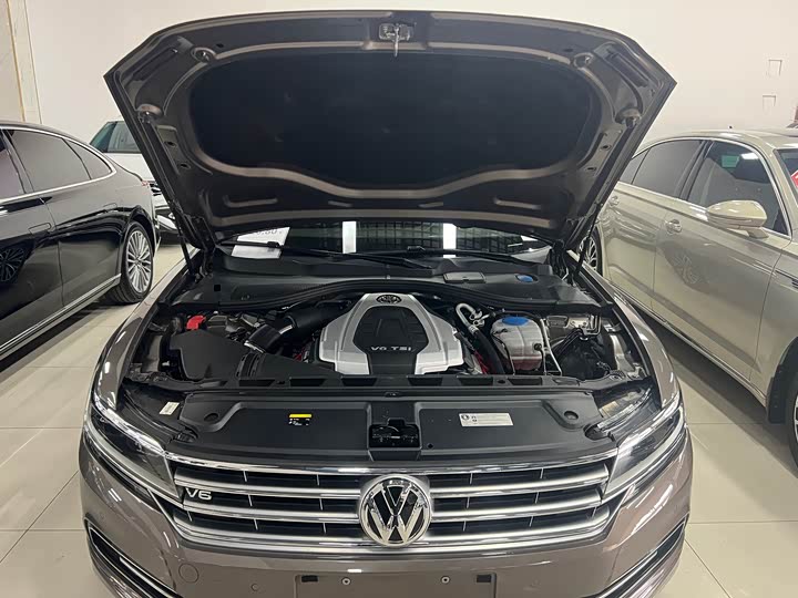 Volkswagen Phideon — фото 14