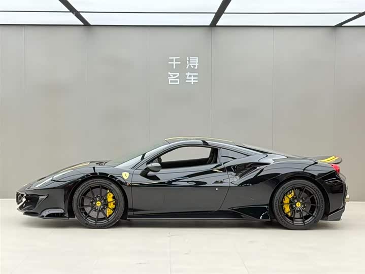 Ferrari 488 2018 488 Pista — фото 3