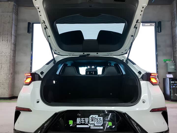 Changan UNI-T 2022 1.5 T Premium — фото 10