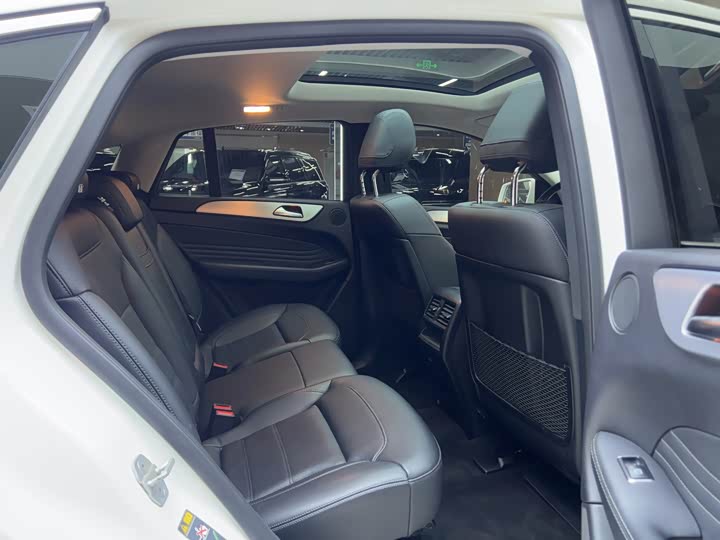 Mercedes-Benz GLE 2015 GLE 320 4 MATIC SUV — фото 6