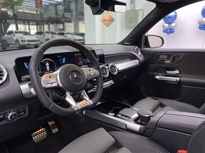Mercedes-Benz GLB 2022 AMG GLB 35 4 MATIC — фото 6